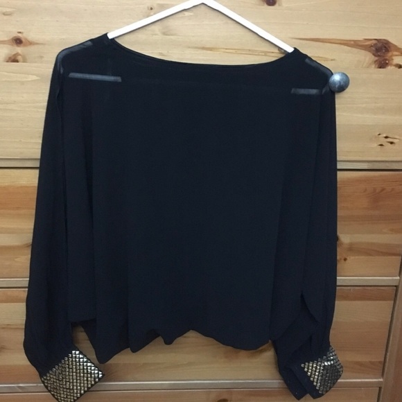 Black F21 top - Picture 1 of 3